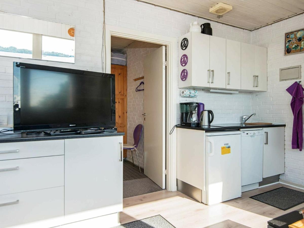 One-Bedroom Holiday Home In Grasten Ronshoved Bagian luar foto
