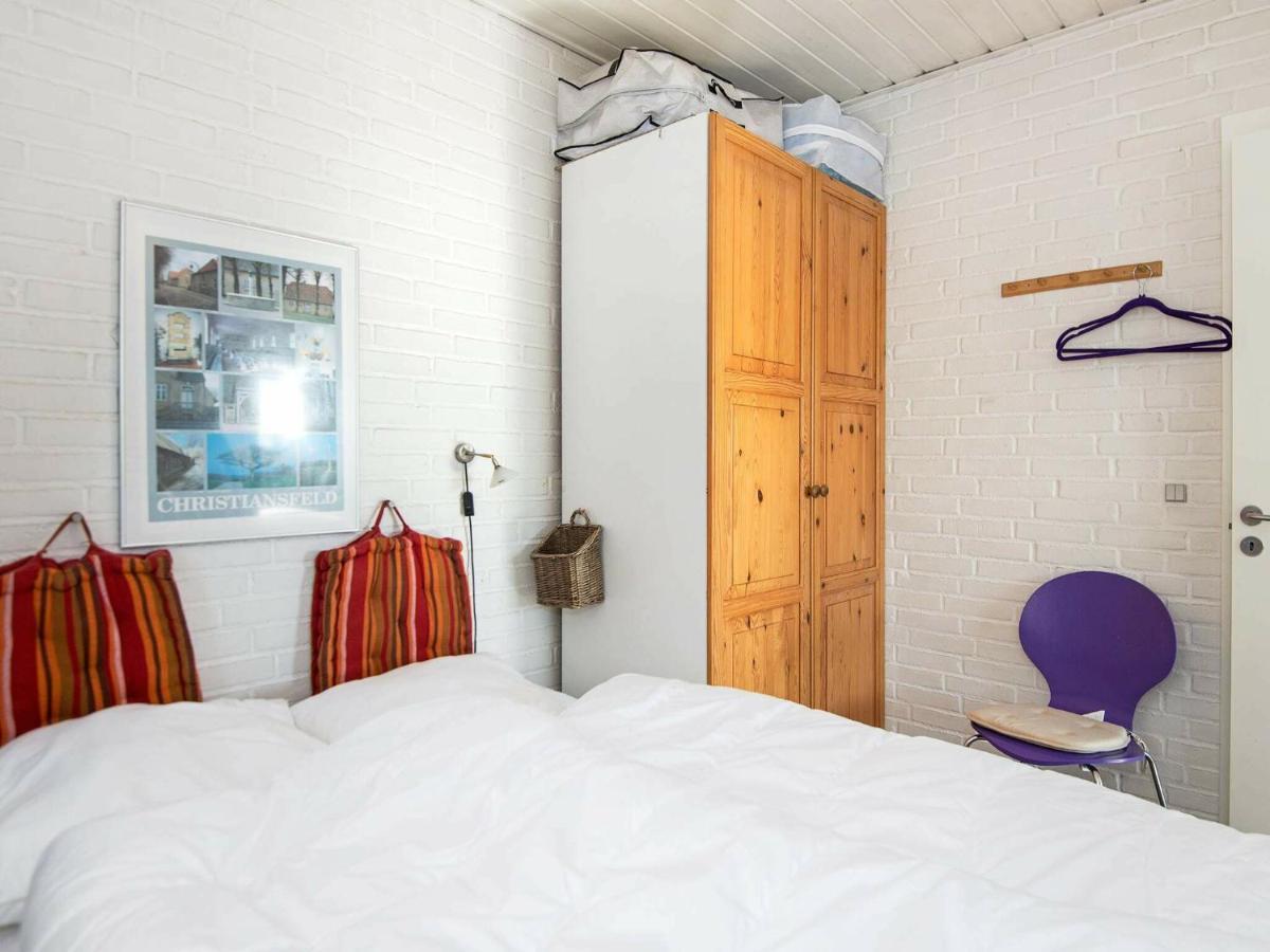 One-Bedroom Holiday Home In Grasten Ronshoved Bagian luar foto